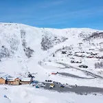 Mountain Cabin With Stunning Views, Extra Space Available *