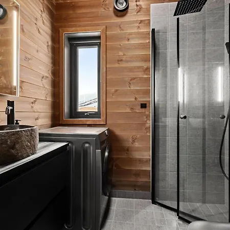 Ski-In Ski-Out Cabin With Panoramic Views Hébergement de vacances *