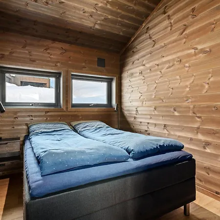 Ski-In Ski-Out Cabin With Panoramic Views Sogndal