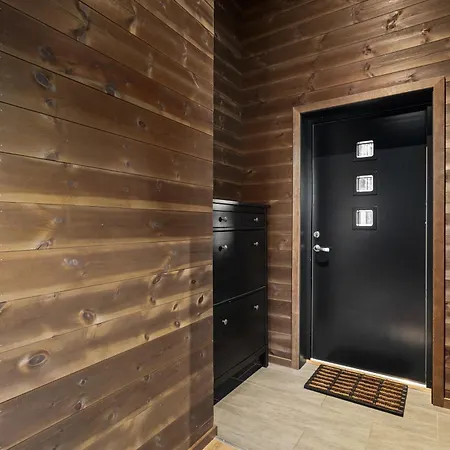 Ski-In Ski-Out Cabin With Panoramic Views