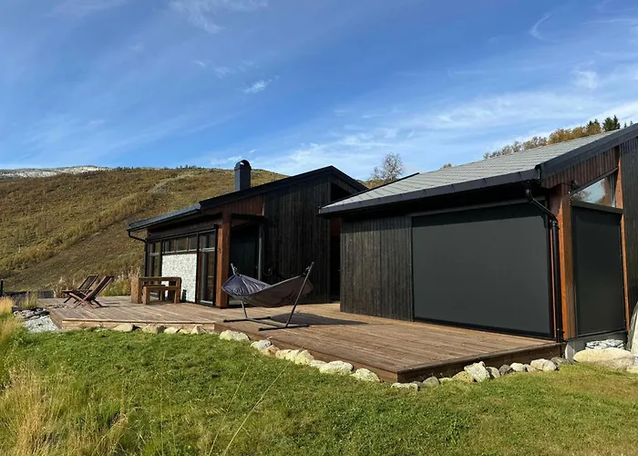 Semesterbostad Mountain Cabin With Stunning Views, Extra Space Available *