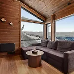 Mountain With Stunning Views, Extra Space Available *